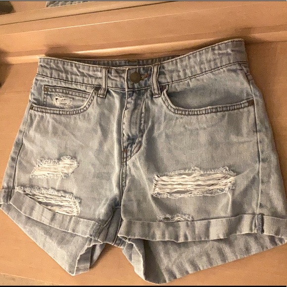 Billabong NWOT ‘Overdrive’ High-waisted Distressed Denim Shorts - Picture 1 of 5